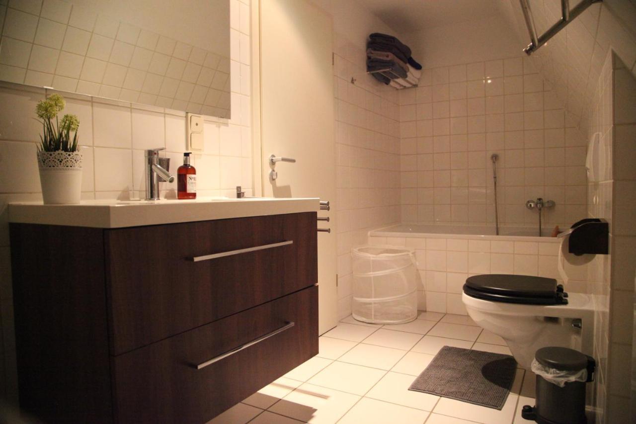 Wunderschoene Dachgeschoss - Maisonette Rostock Extérieur photo