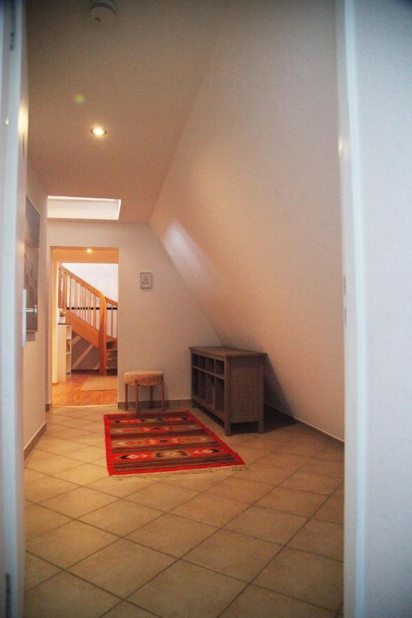 Wunderschoene Dachgeschoss - Maisonette Rostock Extérieur photo